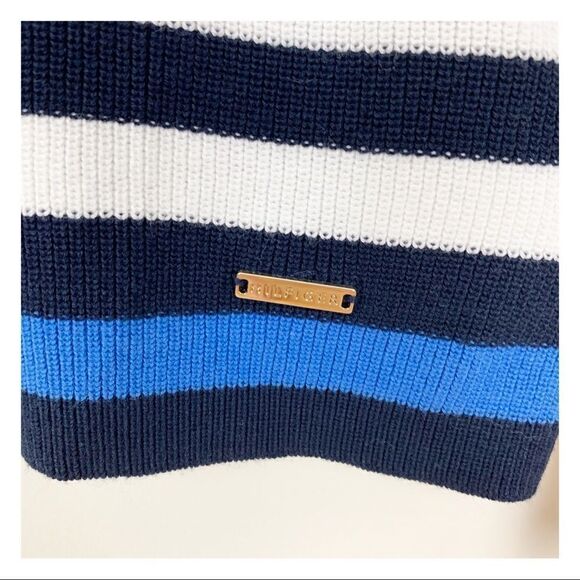 Tommy Hilfiger B/W Striped Sweater w/Bell Sleeves - Picture 6 of 12